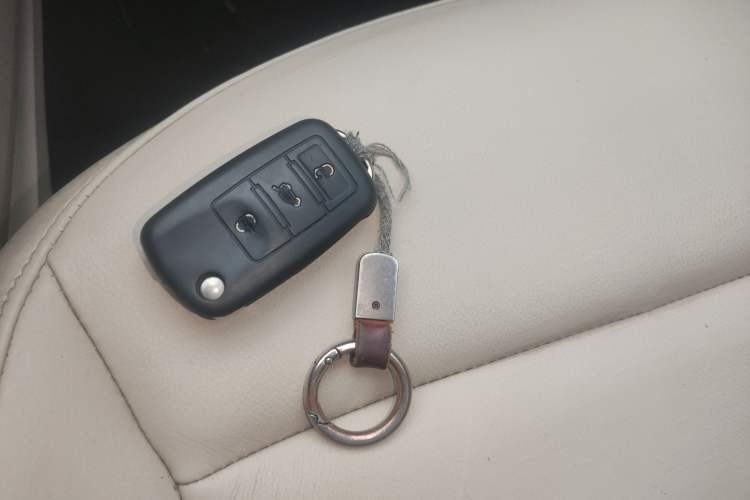 Used Volkswagen Lavida 2013 Restyled Classic 1.6L Manual Comfort Edition