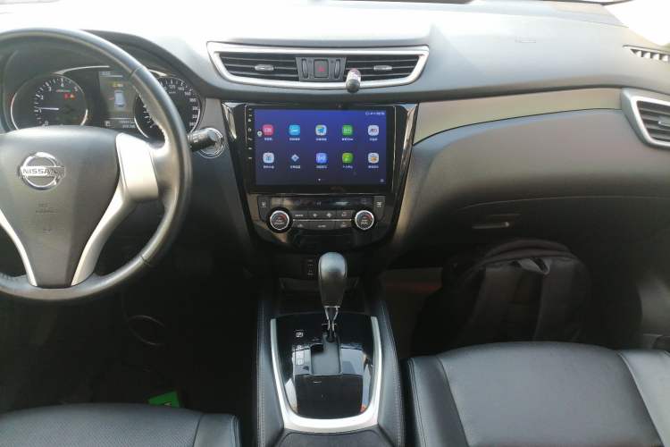 Used Nissan X-Trail 2015 2.0L CVT Comfort MAX Edition 2WD
