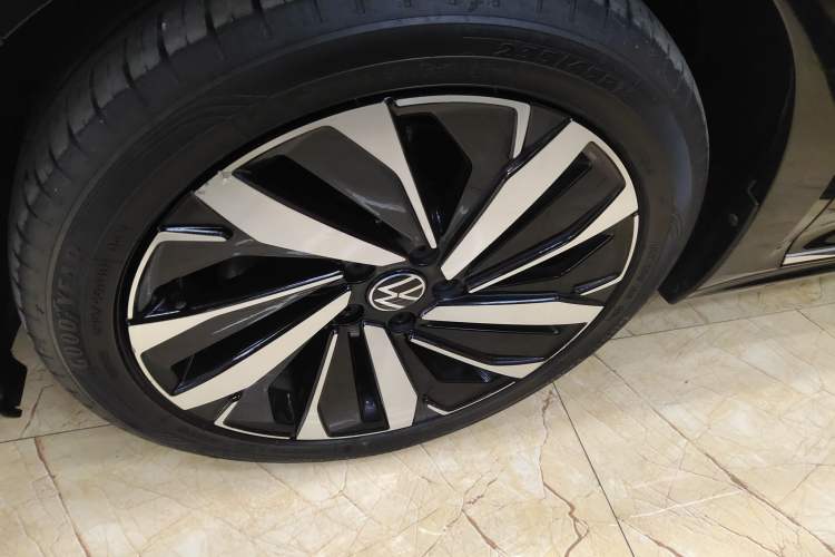 Used Volkswagen Passat 2023 330TSI Luxury Edition
