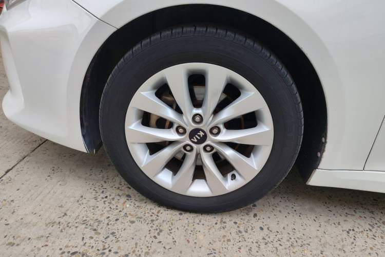 Used Kia K5 2016 1.6T Automatic LUX
