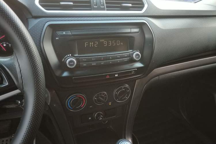 Used Great Wall Wingle 5 2017 2.0T European-spec Diesel Two-Wheel-Drive Entry-Level Big Double-Cab GW4D20D
