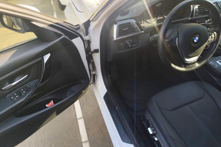 Used BMW 3 Series 2017 320Li Fashion Model
