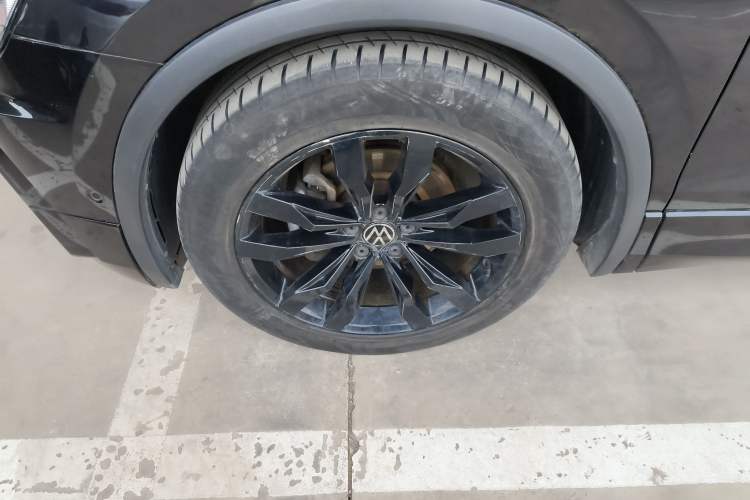 Used Volkswagen Tiguan L 2021 330TSI Automatic Two-Wheel Drive R-Line Enhanced Edition
