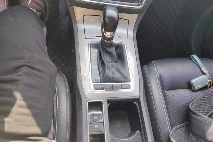 Used Roewe RX5 2020 20T Automatic 4G Connect Superior Flagship Edition
