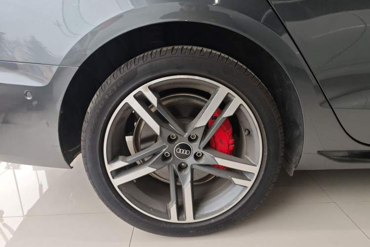 Used Audi A4L 2022 40 TFSI Luxury Dynamic Model
