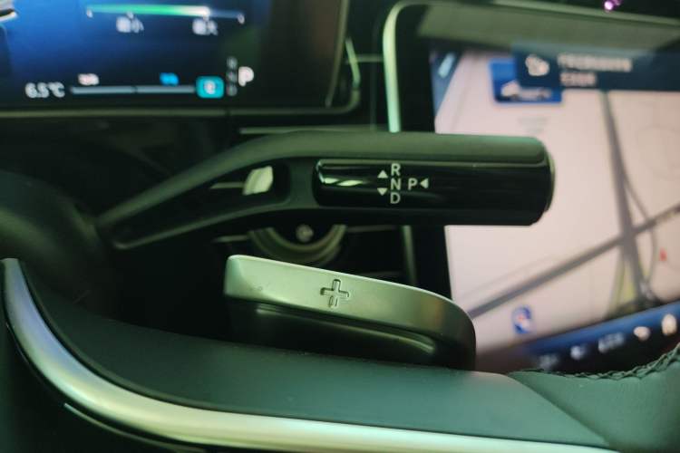 Used Mercedes-Benz E-Class 2025-Year Facelift E 260 L
