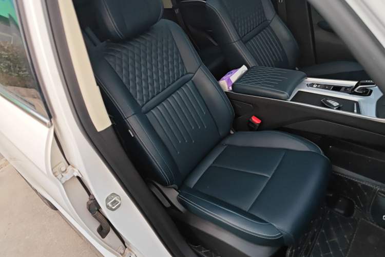 Used Geely Auto Jiajie 2023 Geely Jiaji L 1.5TD DCT Luxury Model
