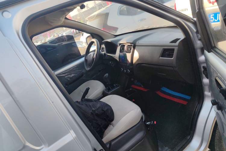 Used Wuling Rongguang S 2023 1.5L Basic Enclosed-Window Vehicle 2 Seats
