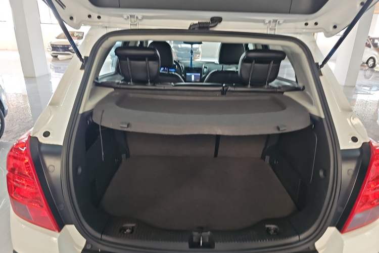 Used Chevrolet Trax 2016 1.4T Automatic Two-Wheel Drive Comfort Version with Sunroof
