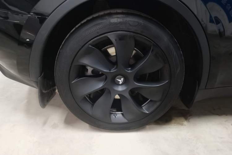 Used Tesla Model Y 2023 Rear-Wheel-Drive Version