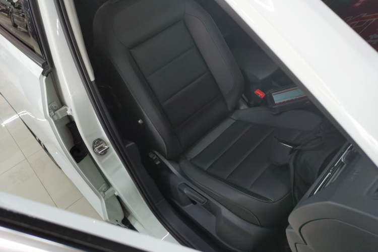 Used Volkswagen T-ROC 2020 280TSI DSG Two-Wheel Drive Comfort Version