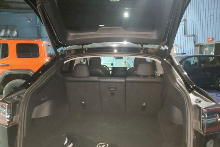 Used Tesla Model Y 2021 Revised Version 2 Long-Range All-Wheel-Drive Edition