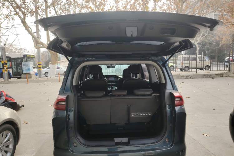 Used GAC Trumpchi M6 2019 270T Automatic Luxury Edition (7-seater) China V Standard
