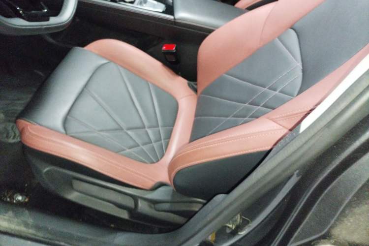 Used Changan Eado 2023 Changan Edition PLUS Blue Whale NE 1.4T GDI DCT Prestige Version
