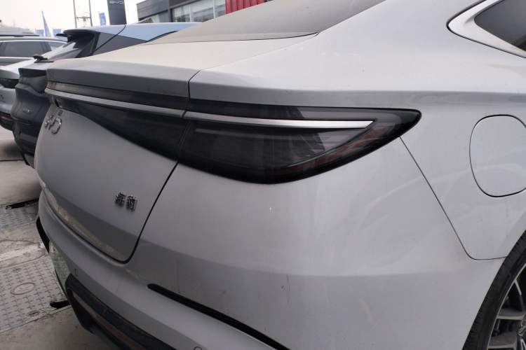 Used BYD Seal 2023 DM-i 1.5L 121km Prestige Model