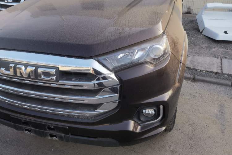 Used JMC Yuhu 7 2022 2.0T Manual Diesel Two-Wheel Drive Comfort Plus Long Wheelbase
