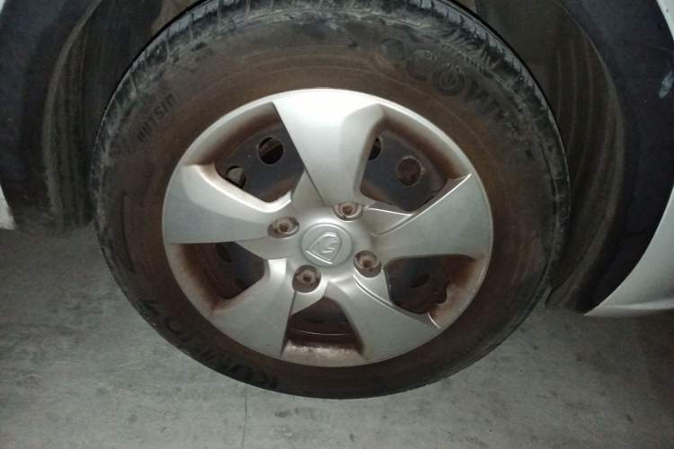 Used Baojun 310 2016 1.2L manual Comfort trim level