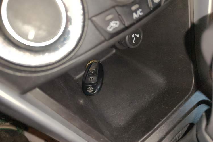 Used Suzuki S-Cross 2014 1.6L CVT Two-Wheel Drive Entry Model
