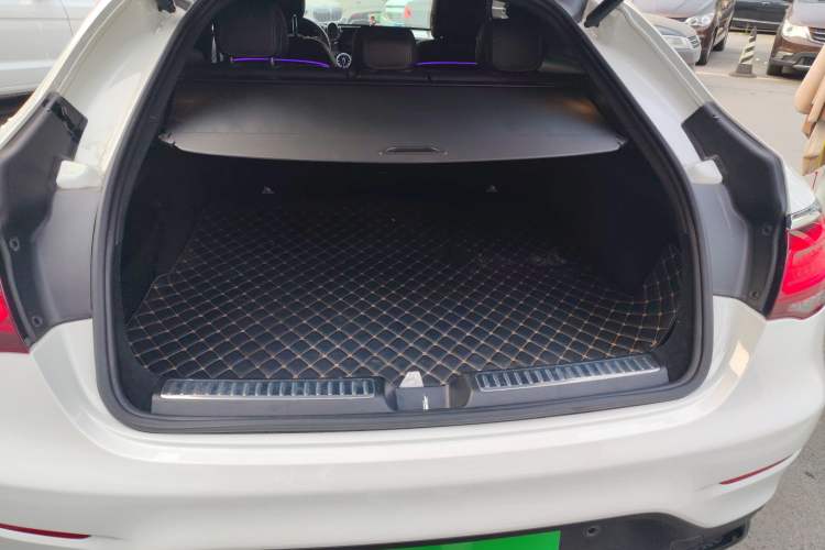 Used Mercedes-Benz GLC Coupe 2022 Refreshed GLC 260 4MATIC Coupe SUV
