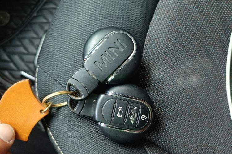 Used  MINI 2019 1.5T ONE PLUS
