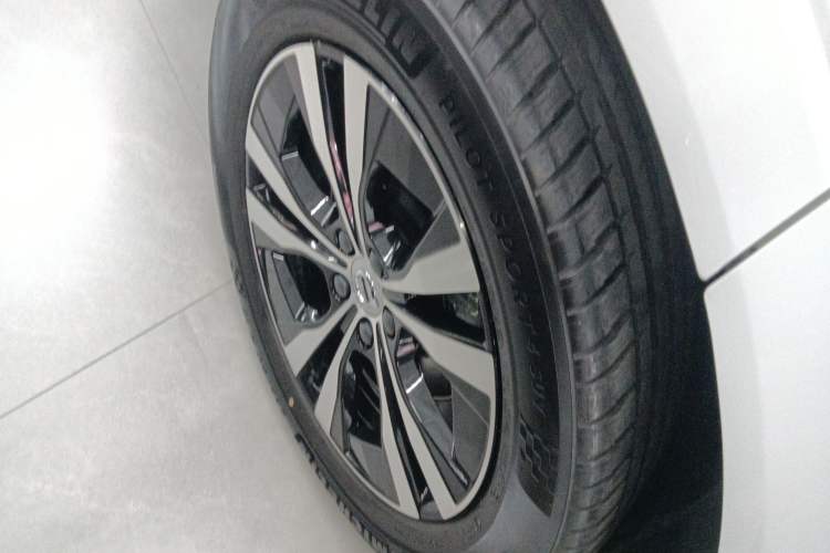 Used Volvo XC60 2023 B5 4x4 Smart Luxury Edition