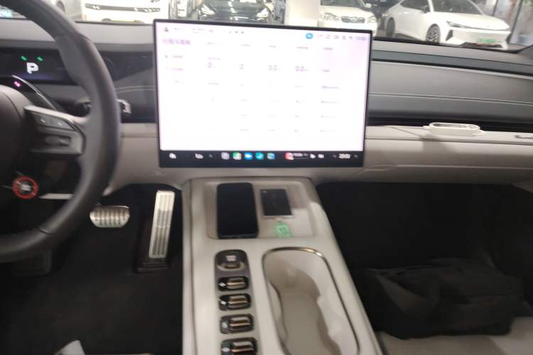 Used  SU7 2024 Four-Wheel-Drive Max Founder's Edition
