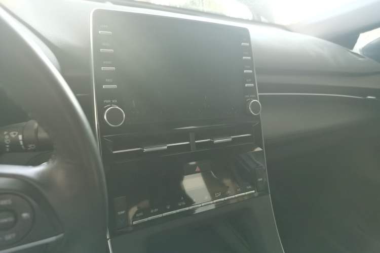 Used Toyota Avalon 2019 2.0L Luxury Edition China VI Standard
