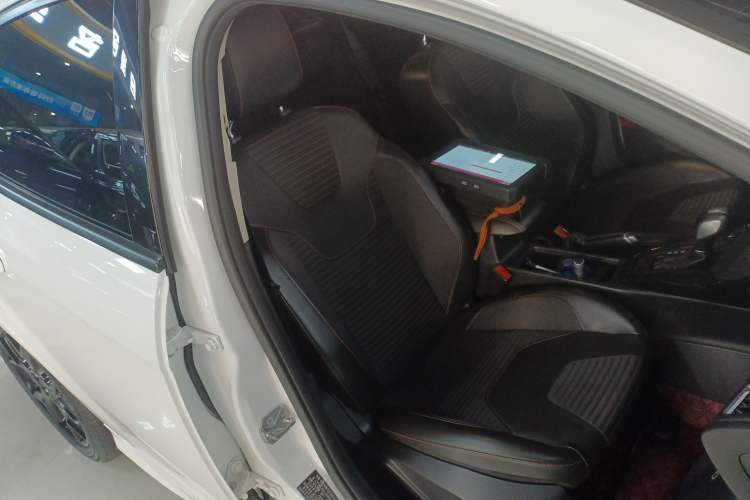 Used Ford Focus 2017 1.5T CTCC White and Black Limited Edition
