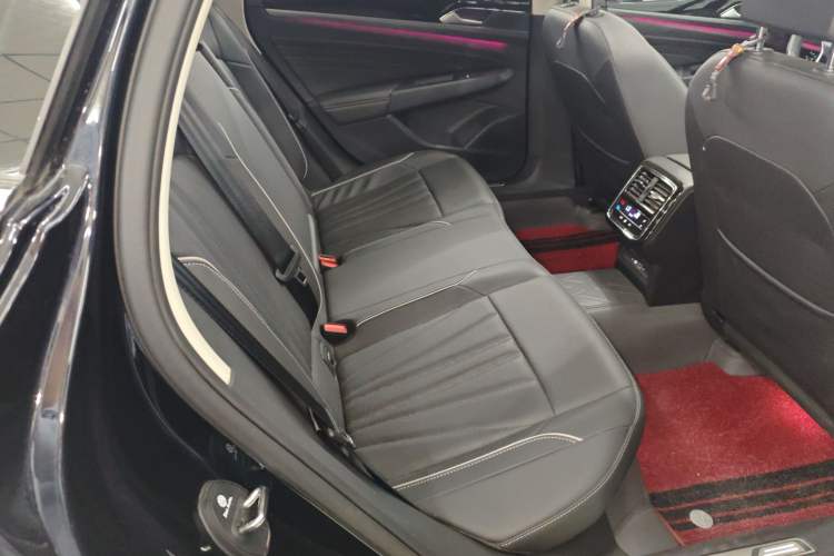 Used Volkswagen Passat 2024 380TSI Starry Luxury Edition
