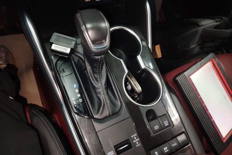 Used Toyota Crown Land Cruiser 2023 2.5L HEV Four-Wheel Drive Flagship Edition
