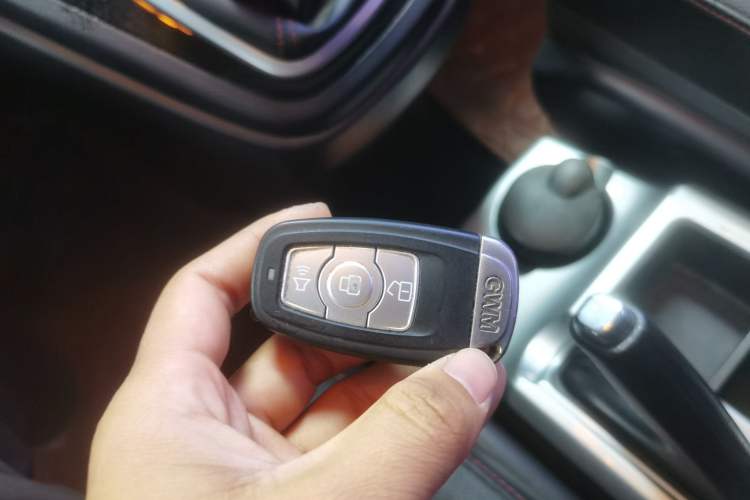 Used Haval H6 2016 Upgraded Model 1.5T Manual Two-Wheel Drive Elite Version
