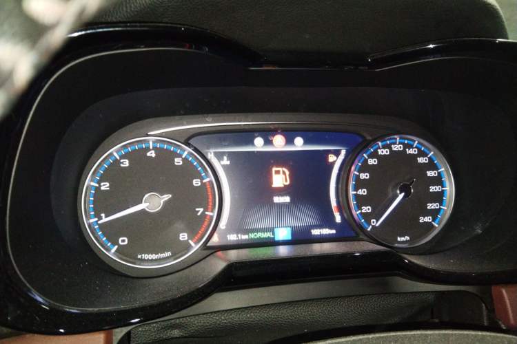 Used GAC Trumpchi GS8 2017 320T Two-Wheel Drive Luxury Smart Connectivity Version (7 Seats)
