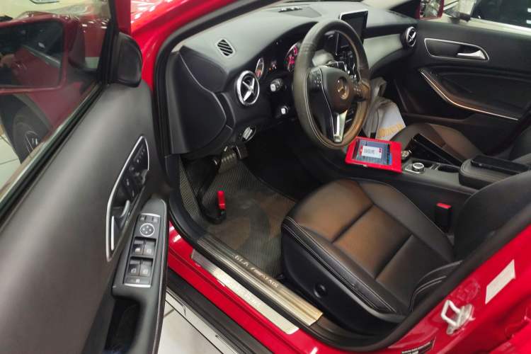 Used Mercedes-Benz GLA 2016 GLA 200 Fashion Model