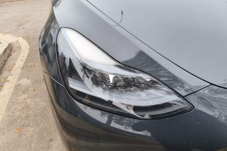 Used Tesla Model Y 2024 Long-Range All-Wheel-Drive Version