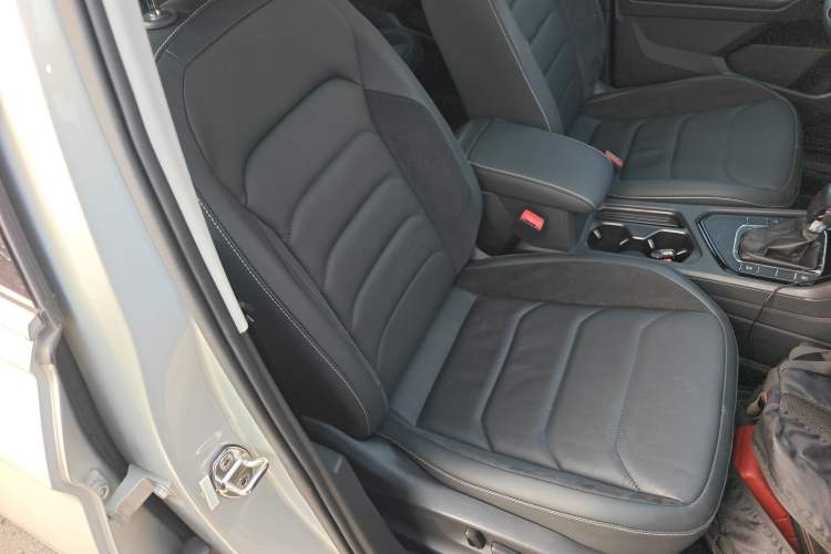 Used Volkswagen Tiguan L 2017 330TSI Automatic Two-Wheel Drive Luxury Edition
