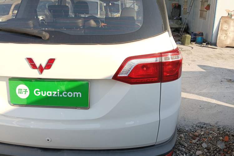 Used Wuling Hongguang S3 2019 1.5L Manual Luxury Model China VI Standard
