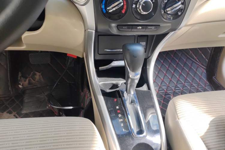 Used Honda Crider 2013 1.8L automatic luxury edition
