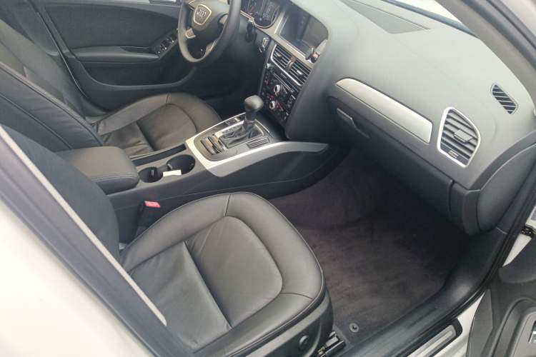 Used Audi A4L 2016 30 TFSI Collector's Edition Automatic Comfort Model