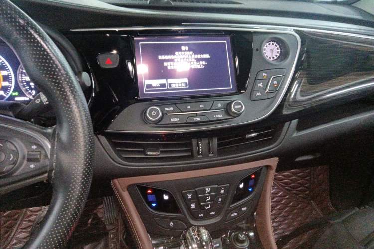 Used Buick Envision 2018 28T Four-Wheel Drive Luxury Model