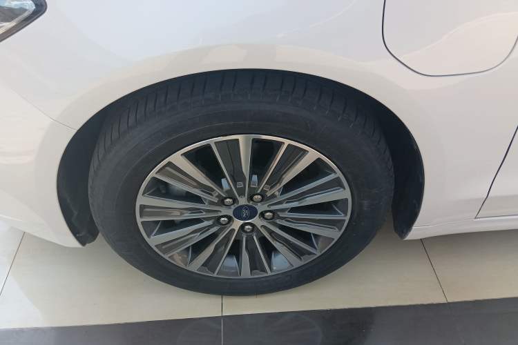 Used Ford Mondeo New Energy 2018 2.0 PHEV Smart-Controlled Fashion Edition China VI Standard