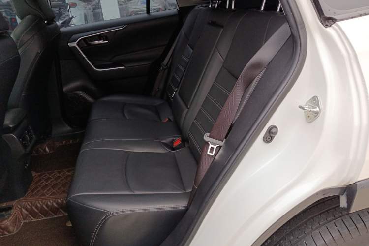 Used Toyota Wildlander 2020 2.0L CVT 4x4 Luxury Edition
