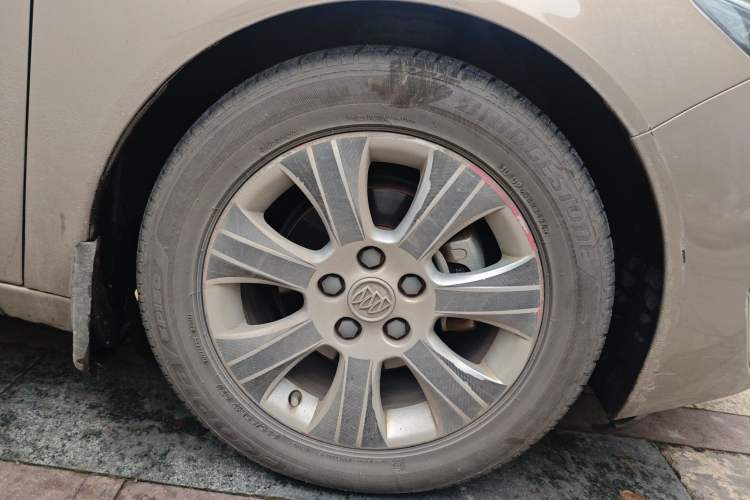 Used Buick Regal 2015 2.0L Leading Fashion Edition