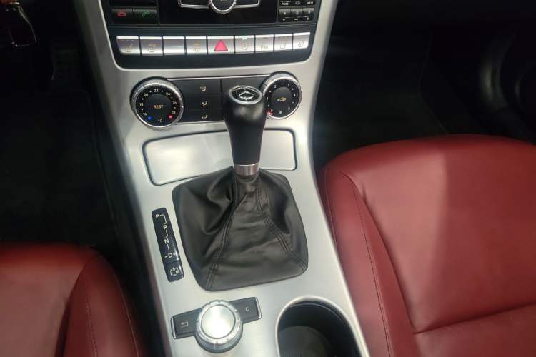 Used Mercedes-Benz SLK-Class 2011 SLK 200 Fashion Model