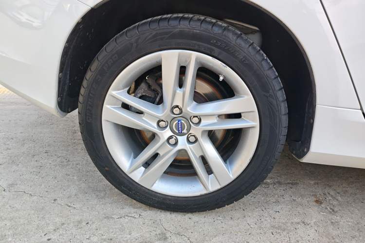 Used Volvo V60 2015 T5 Zhiya Edition