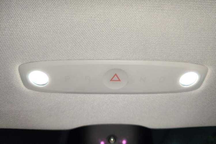 Used Tesla Model 3 2025 Rear-Wheel-Drive Version
