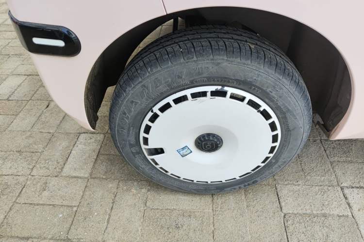 Used Chery QQ Ice Cream 2024 Edition Youth Version 205km Sundae