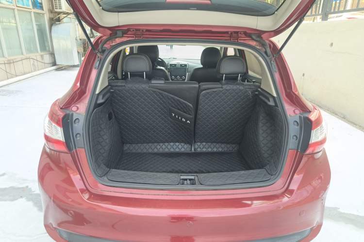 Used Nissan Tiida 2016 1.6L CVT Cool Dynamic Edition
