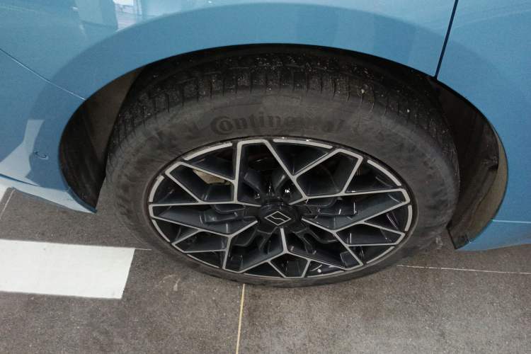 Used Zeekr 001 2025 YOU Edition 100 kWh All-Wheel Drive