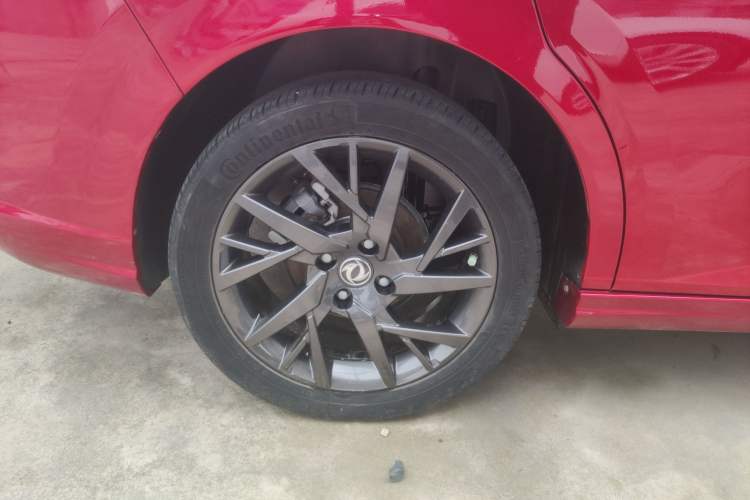 Used Dongfeng Aeolus Yixuan 2020 230T Automatic Cool Stylish Dark Knight Edition
