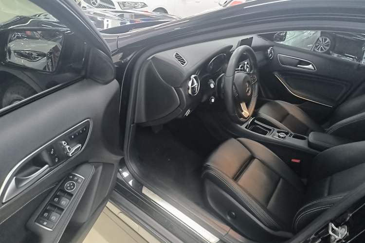 Used Mercedes-Benz GLA 2018 GLA 200 Fashion Model
